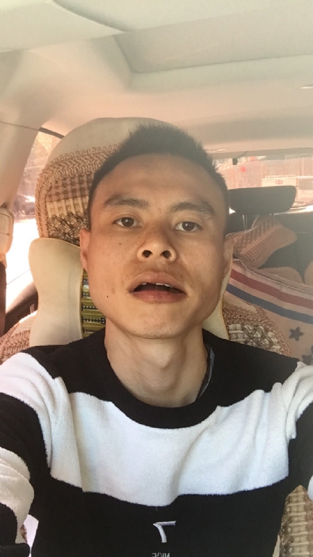 小何的第一张照片--湖南蓝颜知己交友网