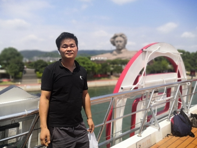 龙的传人的第一张照片--湖南蓝颜知己交友网