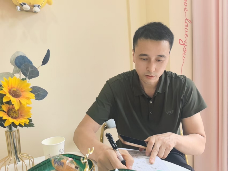 笑看一切的第二张照片--湖南蓝颜知己交友网